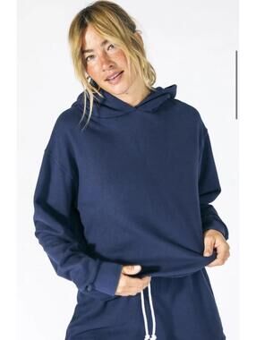 NWOT Perfectwhitetee Kokomo cutoff navy fleece hoodie M cozy